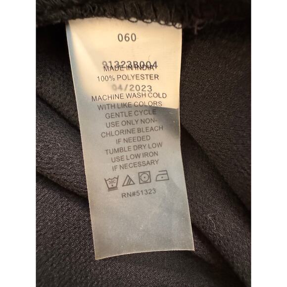 NEW VINCE CAMUTO Black Flutter Sleeve Hammered Satin Blouse Size L - Picture 9 of 9